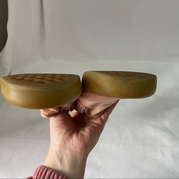 Vans Classic Gum-Sole Slip-On Sneakers- Pink Size 6.5 - Picture 5 of 6